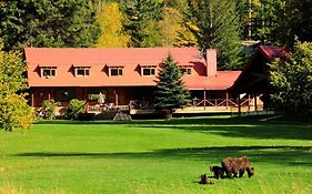 Tweedsmuir Park Lodge